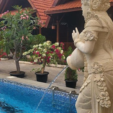 Uli Wood Villa, Jimbaran Bali - Near Gwk Eksteriør billede