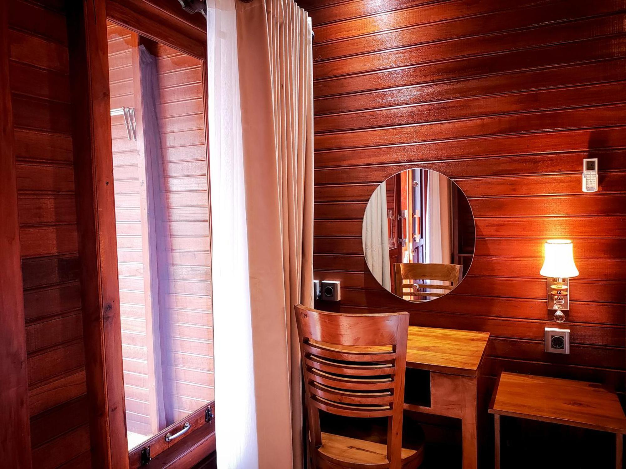 Uli Wood Villa, Jimbaran Bali - Near Gwk Eksteriør billede