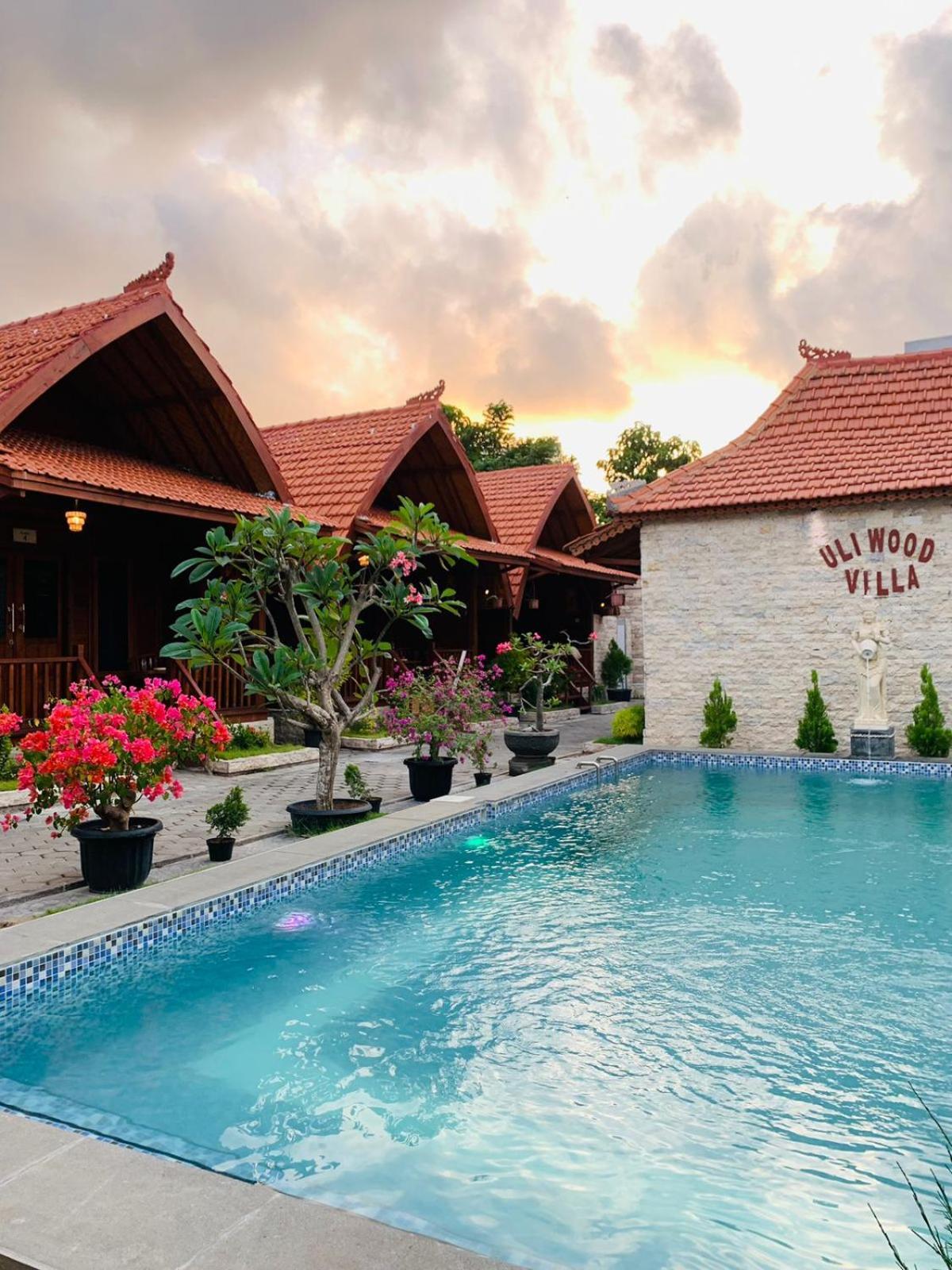 Uli Wood Villa, Jimbaran Bali - Near Gwk Eksteriør billede
