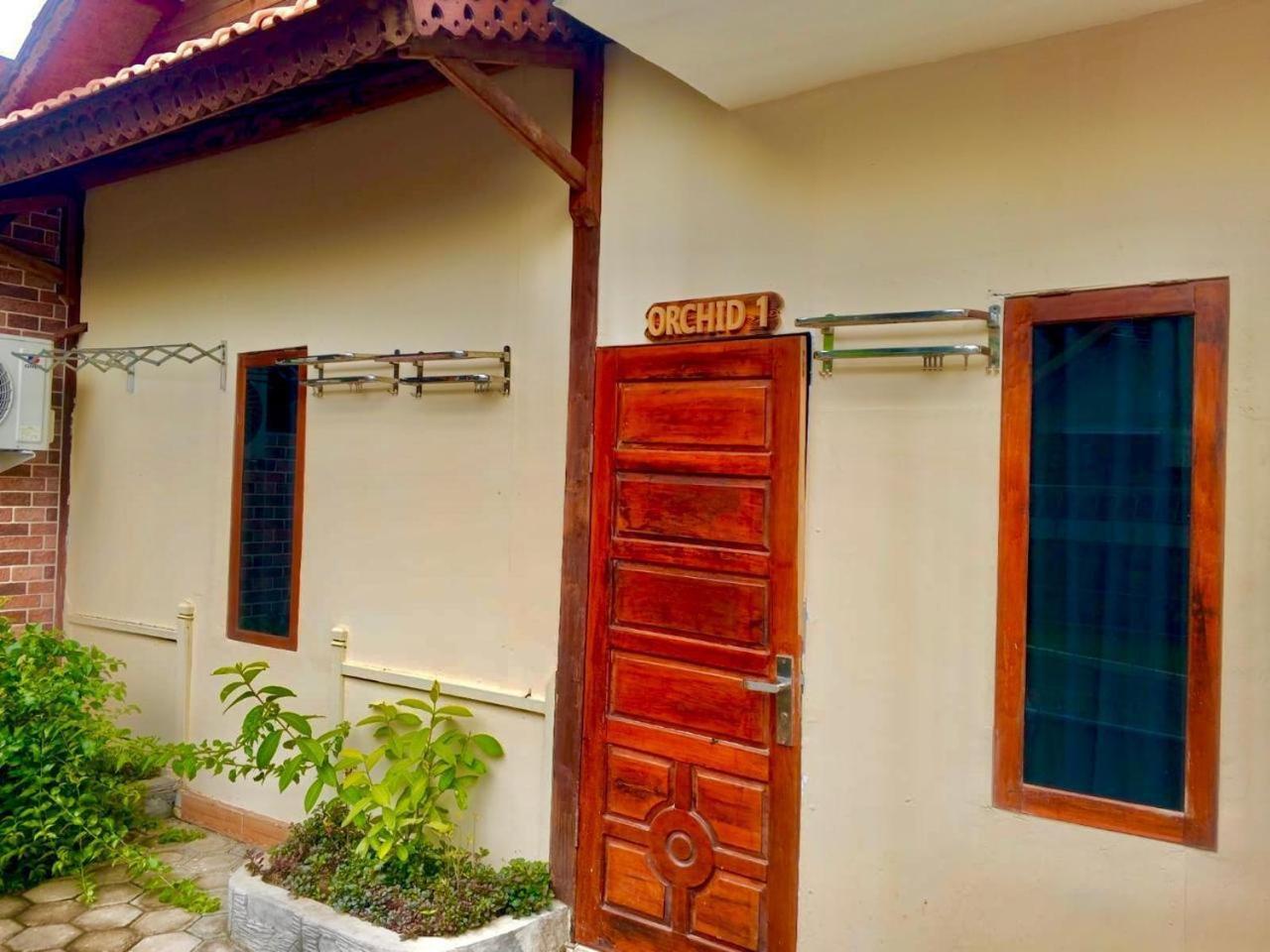 Uli Wood Villa, Jimbaran Bali - Near Gwk Eksteriør billede